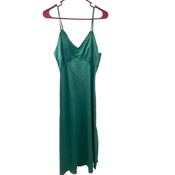 japna green dress Japna Dress Size Medium